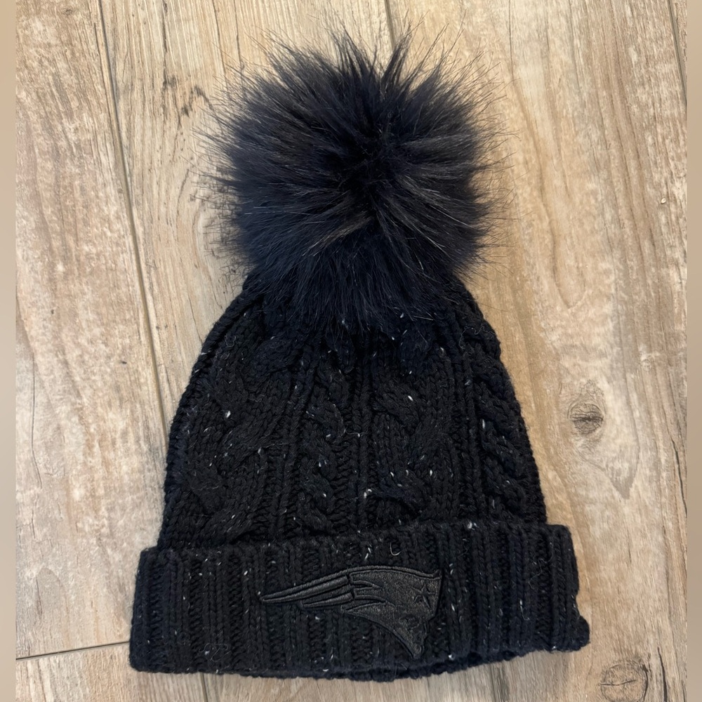 New Era Patriots Women’s Black Cable Knit Beanie with Pom Pom